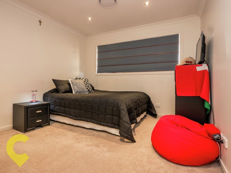 74 Delaney Circuit, Carindale QLD 4152