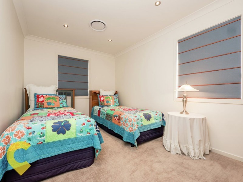 74 Delaney Circuit, Carindale QLD 4152