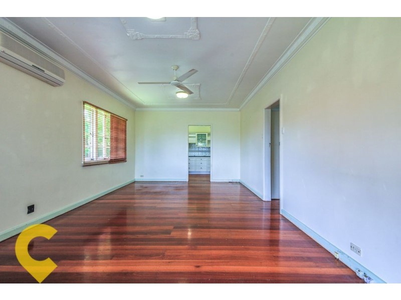 4 Avesnes Street, Holland Park QLD 4121