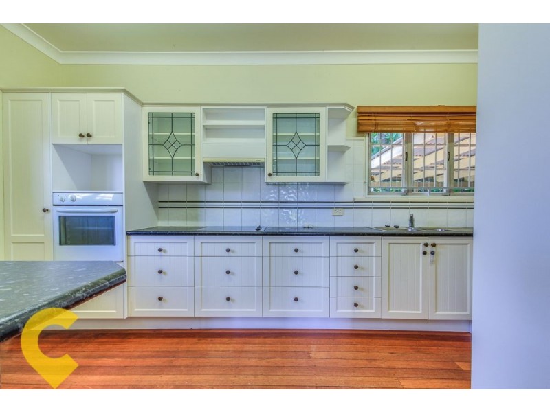 4 Avesnes Street, Holland Park QLD 4121