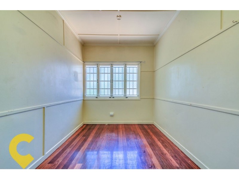 4 Avesnes Street, Holland Park QLD 4121