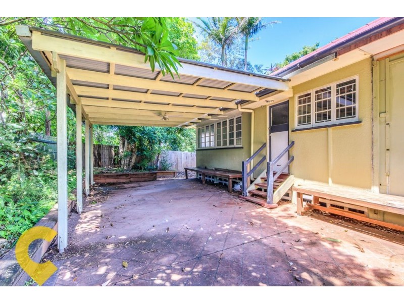 4 Avesnes Street, Holland Park QLD 4121