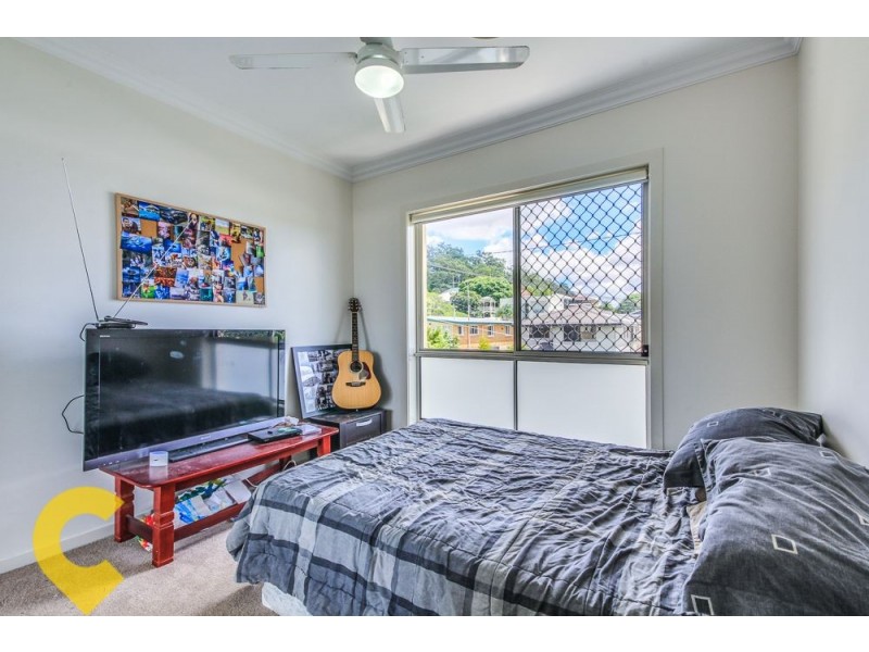 1 Miriam Street, Holland Park West QLD 4121