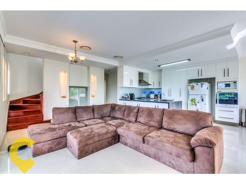 1 Miriam Street, Holland Park West QLD 4121