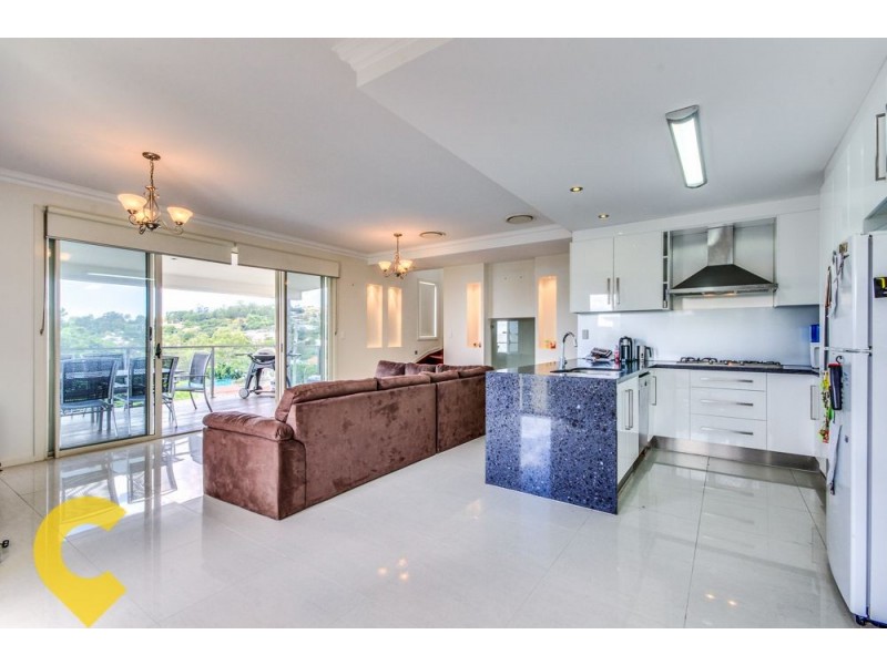 1 Miriam Street, Holland Park West QLD 4121