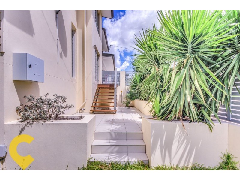 1 Miriam Street, Holland Park West QLD 4121