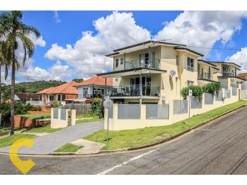 1 Miriam Street, Holland Park West QLD 4121