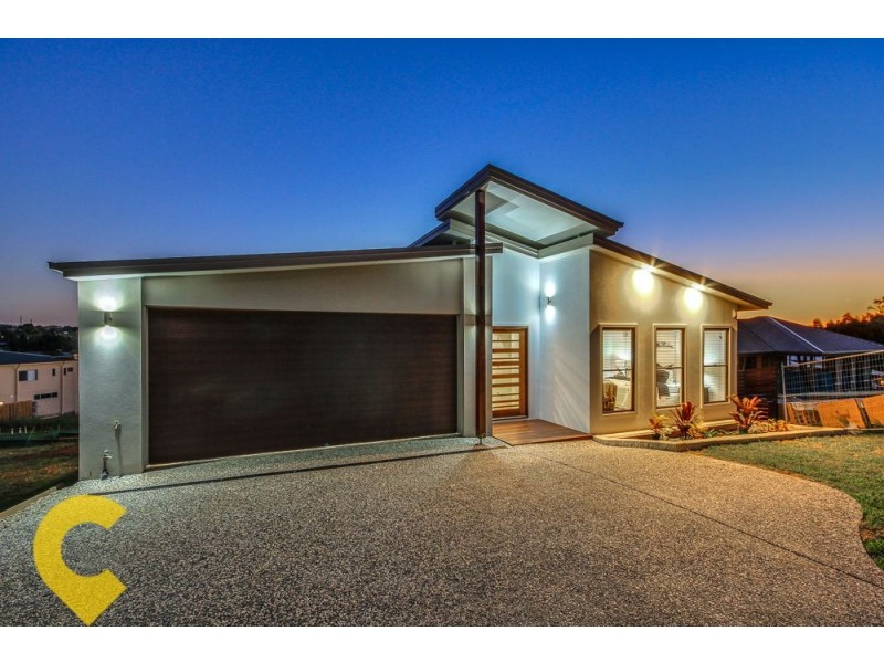 19 Birkenhead Place, Carindale QLD 4152