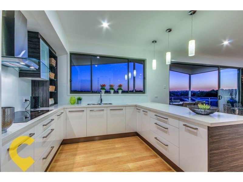 19 Birkenhead Place, Carindale QLD 4152