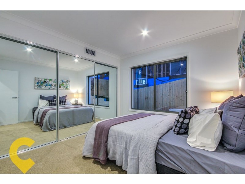 19 Birkenhead Place, Carindale QLD 4152