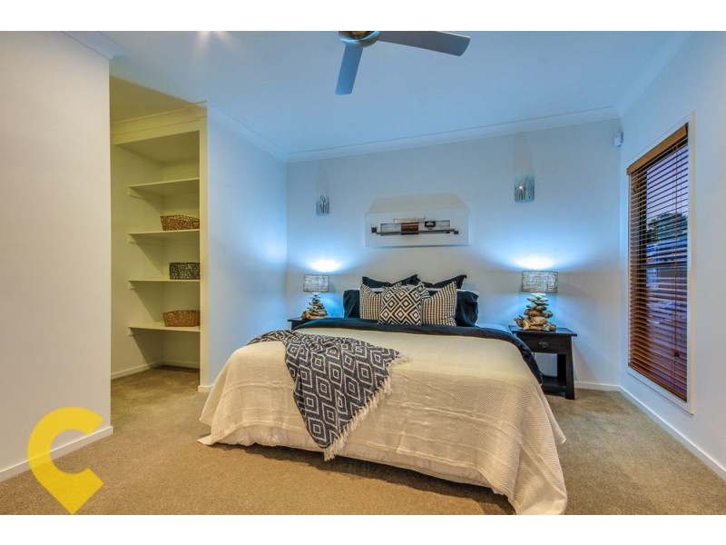 19 Birkenhead Place, Carindale QLD 4152