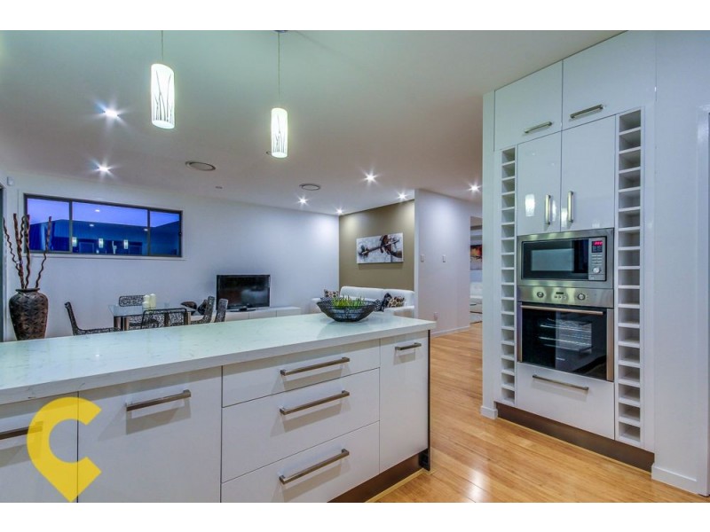 19 Birkenhead Place, Carindale QLD 4152