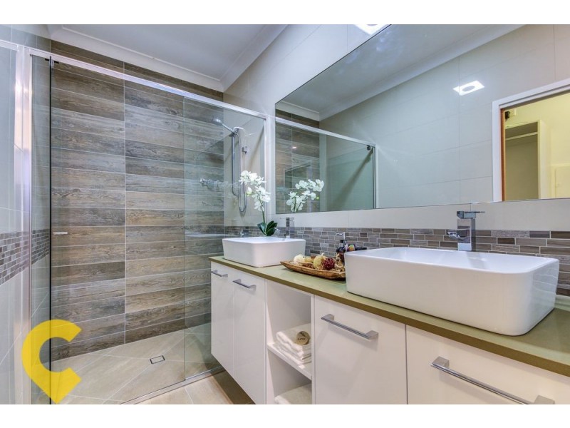 19 Birkenhead Place, Carindale QLD 4152