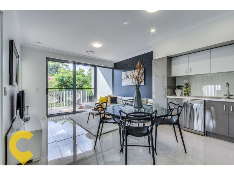 2/96 Dell Road, St Lucia QLD 4067