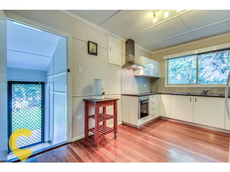 19 Clinton Street, Coopers Plains QLD 4108