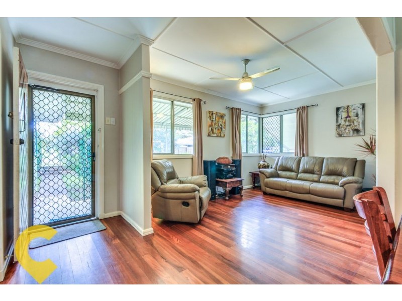 19 Clinton Street, Coopers Plains QLD 4108