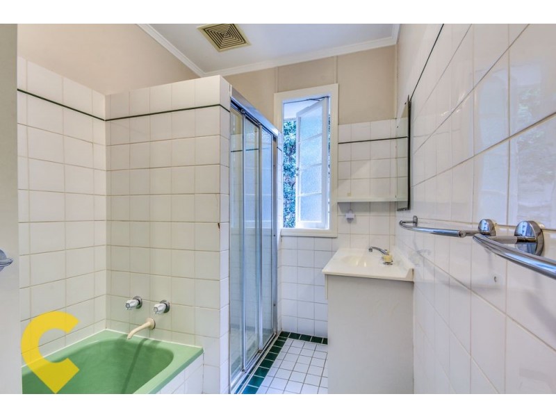 19 Clinton Street, Coopers Plains QLD 4108