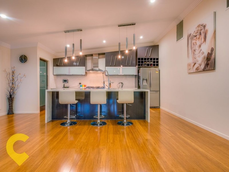 27 Maryland Drive, Regents Park QLD 4118