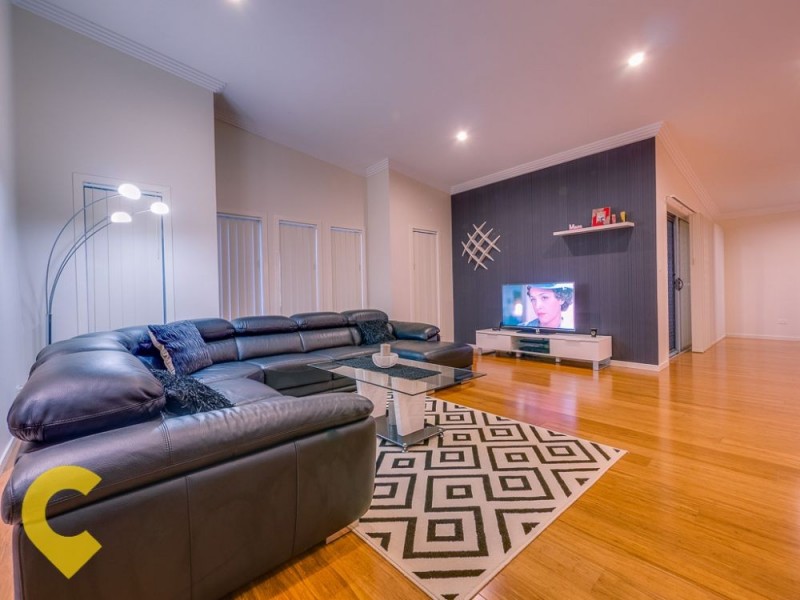 27 Maryland Drive, Regents Park QLD 4118