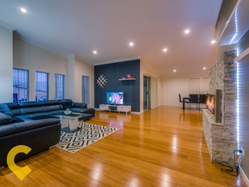 27 Maryland Drive, Regents Park QLD 4118
