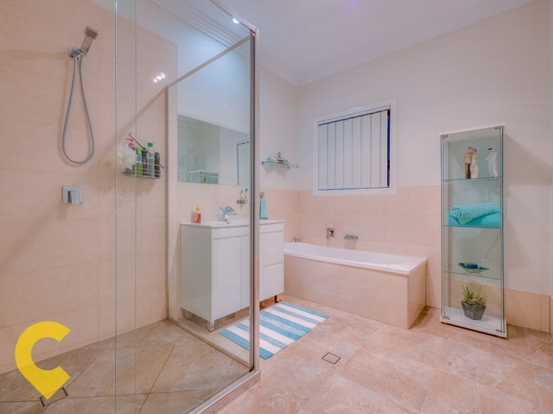 27 Maryland Drive, Regents Park QLD 4118