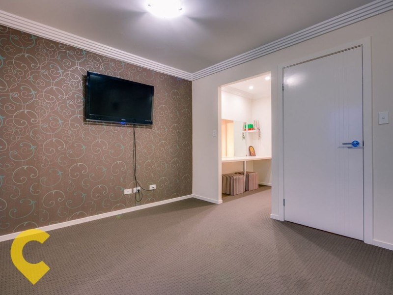 27 Maryland Drive, Regents Park QLD 4118