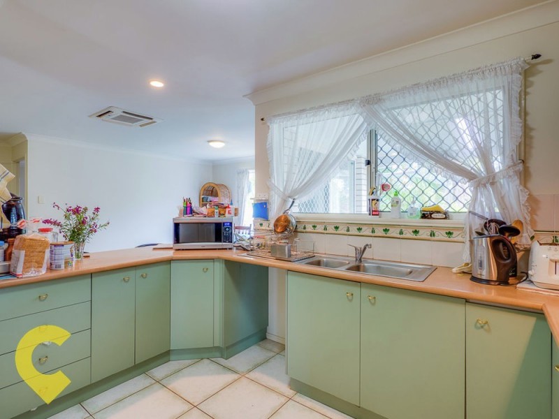 18 Andree Place, Wishart QLD 4122