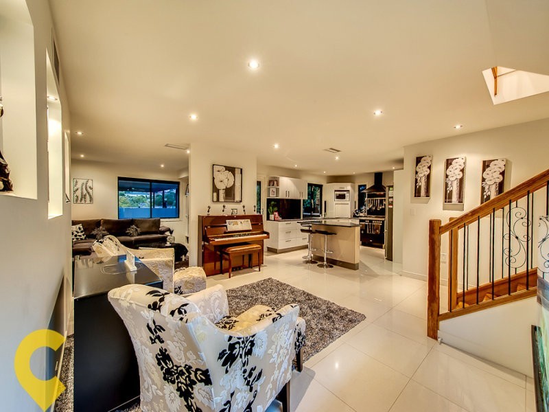 9 Stuart Place, Eight Mile Plains QLD 4113