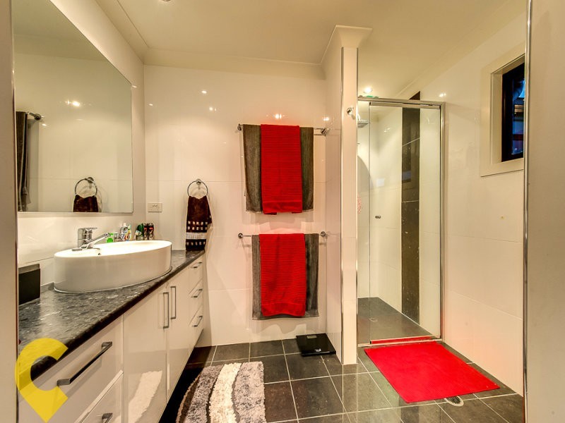 9 Stuart Place, Eight Mile Plains QLD 4113