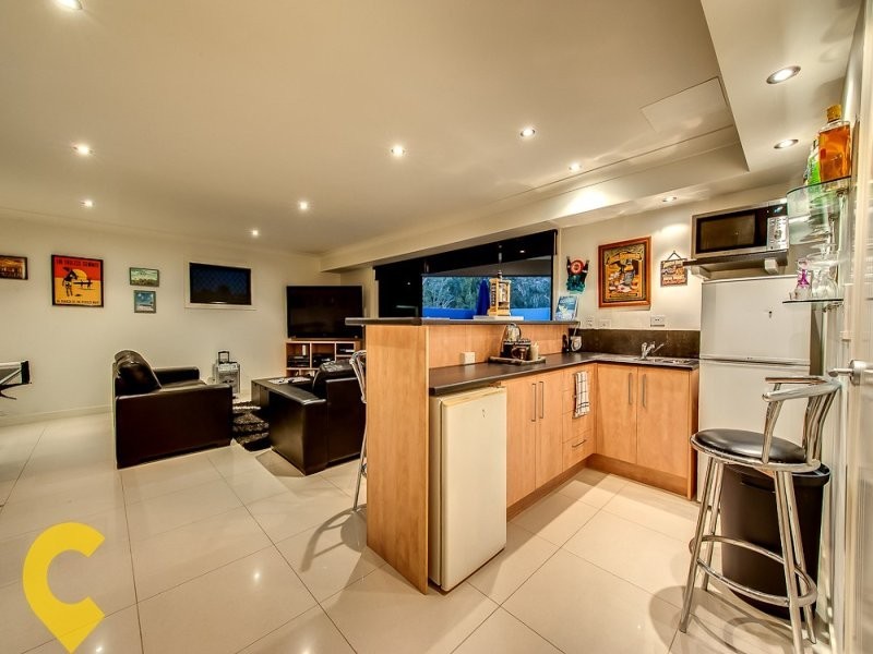 9 Stuart Place, Eight Mile Plains QLD 4113