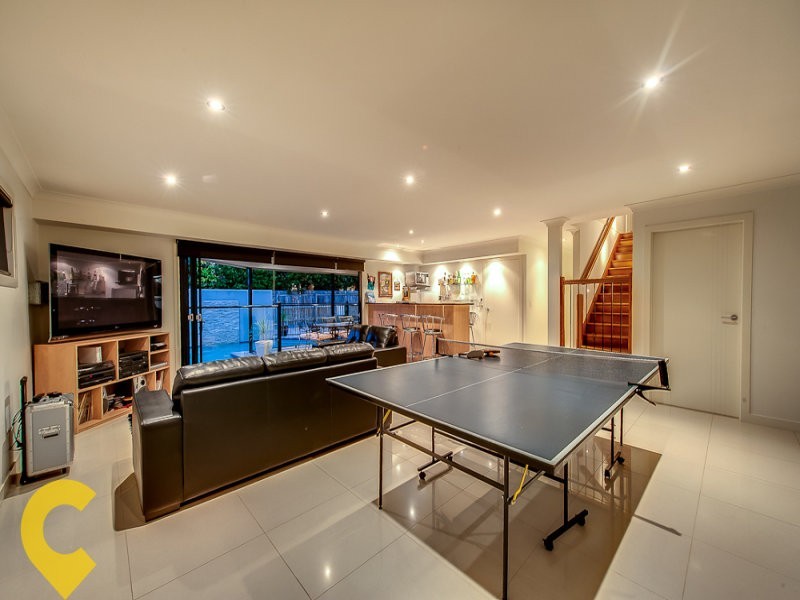 9 Stuart Place, Eight Mile Plains QLD 4113