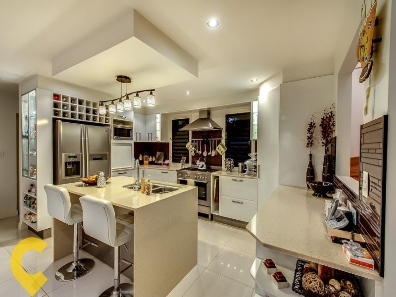 9 Stuart Place, Eight Mile Plains QLD 4113