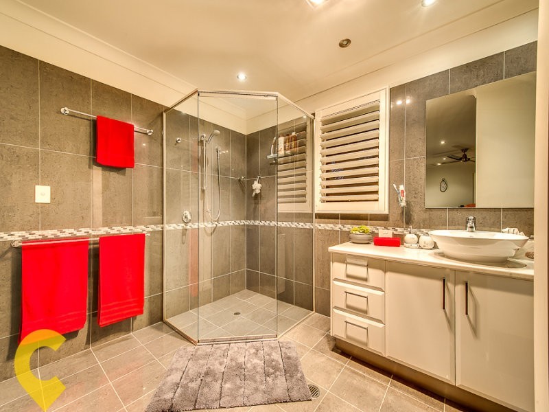 9 Stuart Place, Eight Mile Plains QLD 4113