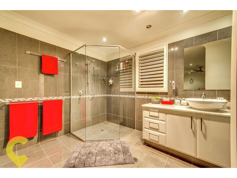 9 Stuart Place, Eight Mile Plains QLD 4113