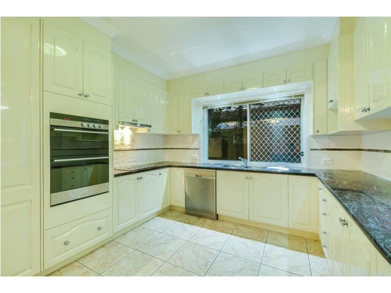 60 Delaney Circuit, Carindale QLD 4152