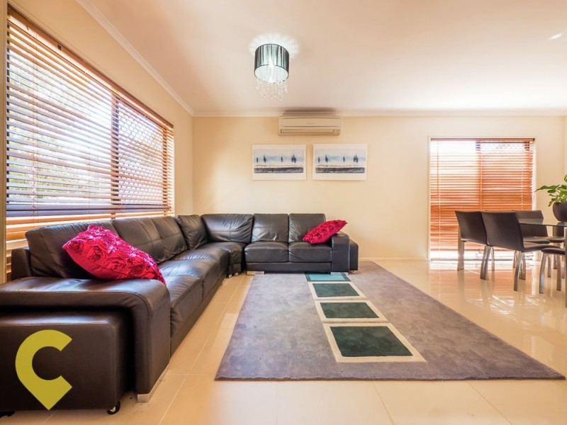 8 Yvonne Crescent, Mount Warren Park QLD 4207