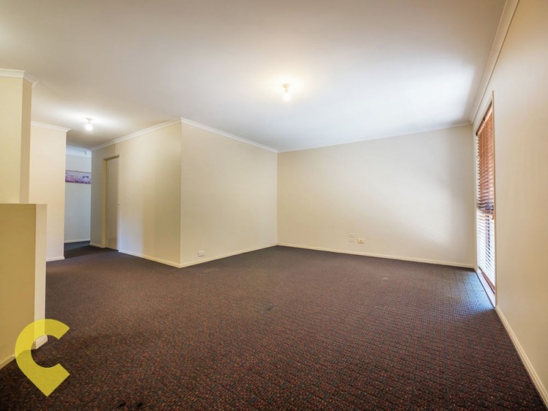 8 Yvonne Crescent, Mount Warren Park QLD 4207