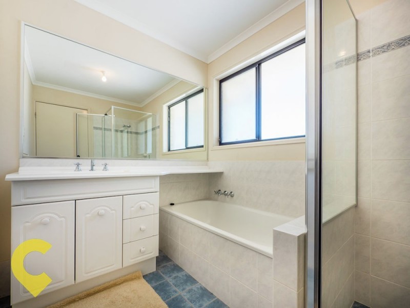 8 Yvonne Crescent, Mount Warren Park QLD 4207