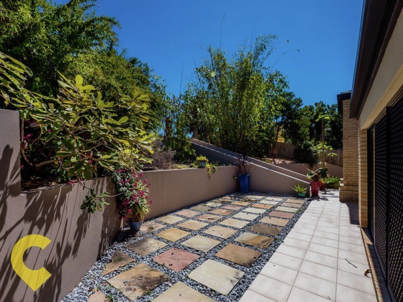 8 Yvonne Crescent, Mount Warren Park QLD 4207
