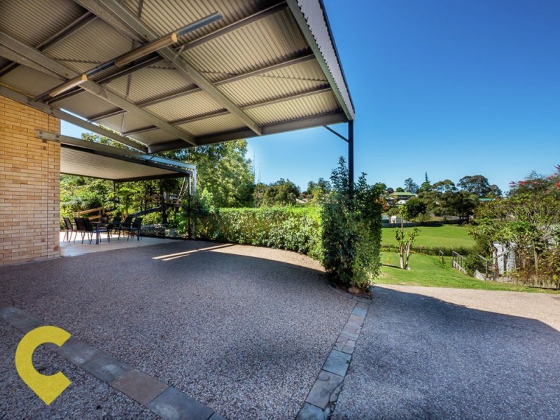 8 Yvonne Crescent, Mount Warren Park QLD 4207