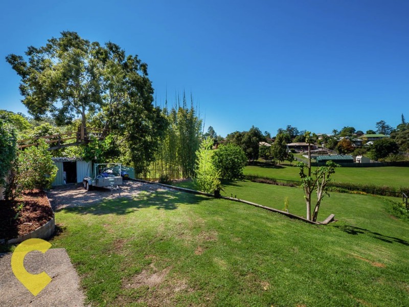 8 Yvonne Crescent, Mount Warren Park QLD 4207