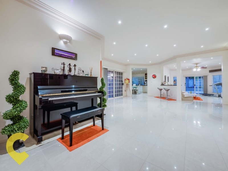 76 Delaney Circuit, Carindale QLD 4152