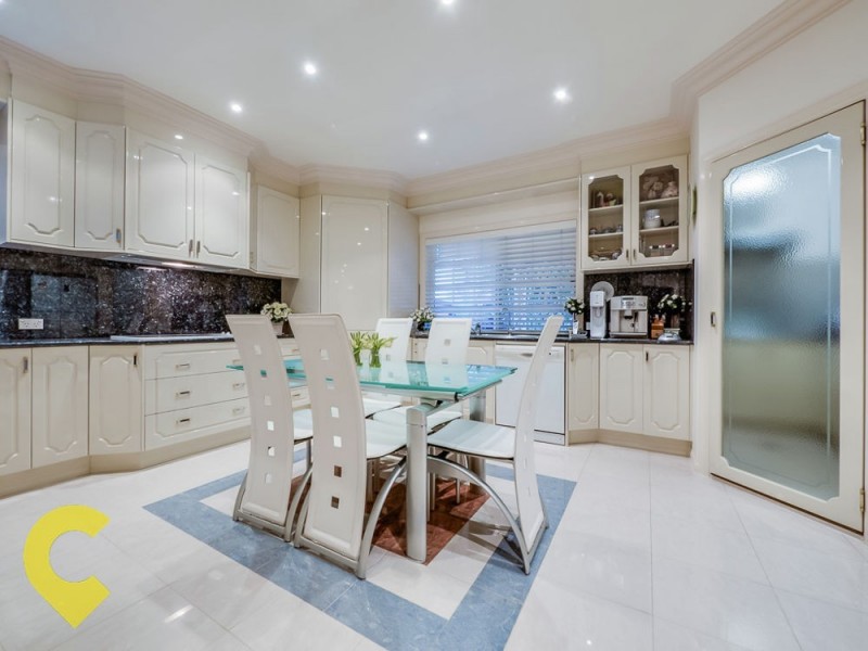 76 Delaney Circuit, Carindale QLD 4152