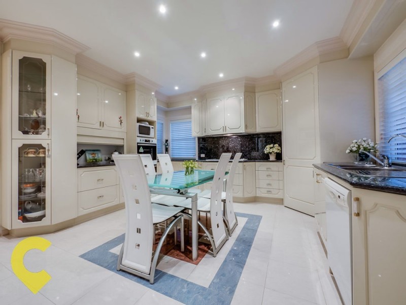 76 Delaney Circuit, Carindale QLD 4152