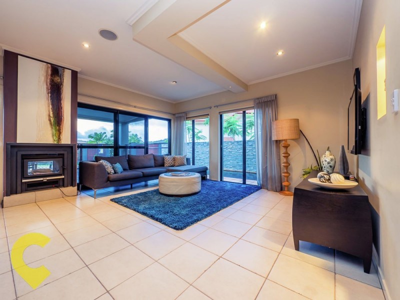 2 Ehlers Close, Carindale QLD 4152