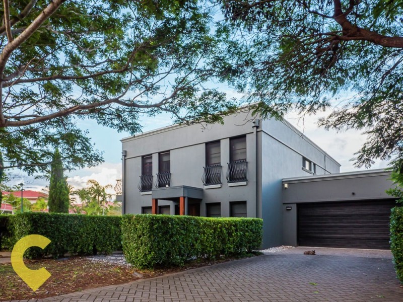 2 Ehlers Close, Carindale QLD 4152