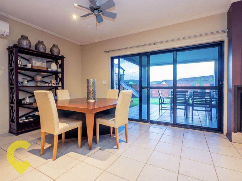 2 Ehlers Close, Carindale QLD 4152