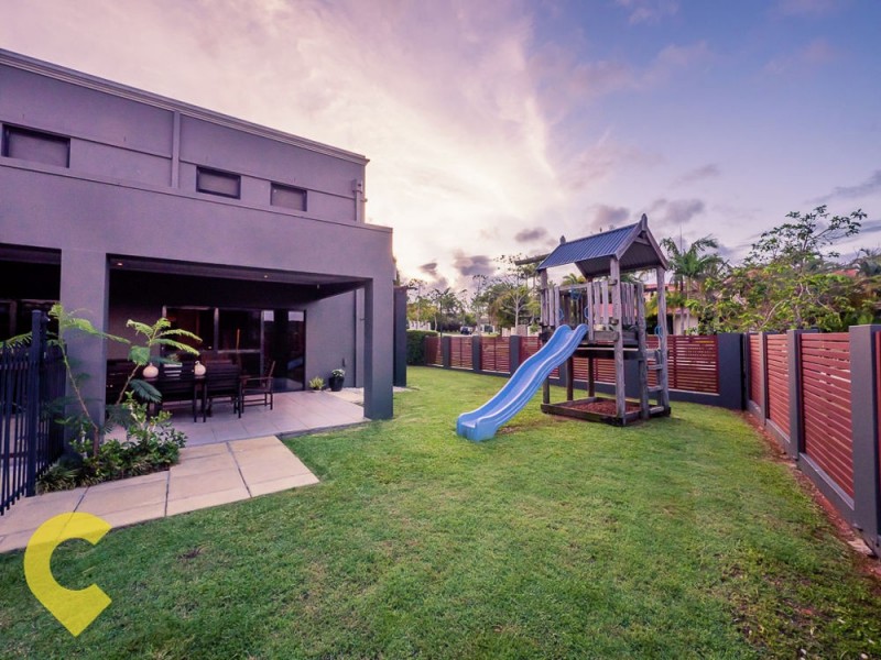 2 Ehlers Close, Carindale QLD 4152