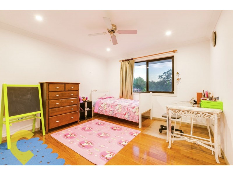 10 Norton Drive, Shailer Park QLD 4128