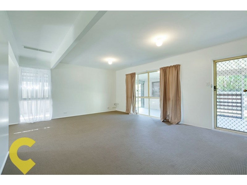 8 Ewinga Street, Kingston QLD 4114